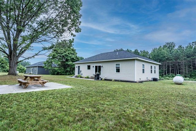 7920 W Juniper Beach Road, Mears, MI 49436