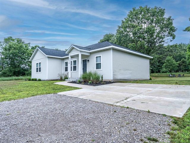 7920 W Juniper Beach Road, Mears, MI 49436