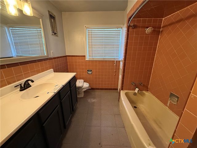 1701 N 13th Street, Temple, TX 76501