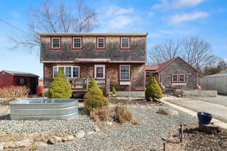 123 Jeffreys Neck Rd, Ipswich, MA 01938