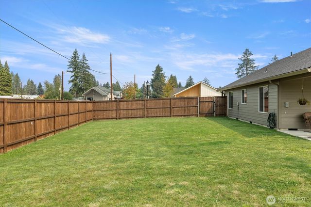 211 W Oak Street, Yacolt, WA 98675