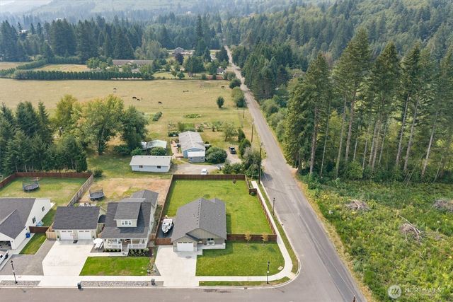 211 W Oak Street, Yacolt, WA 98675