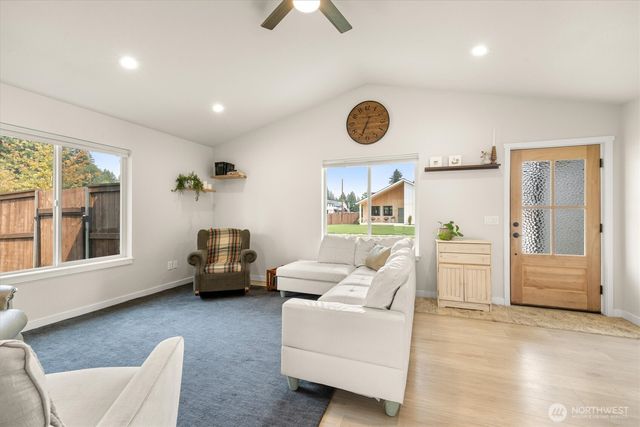 211 W Oak Street, Yacolt, WA 98675