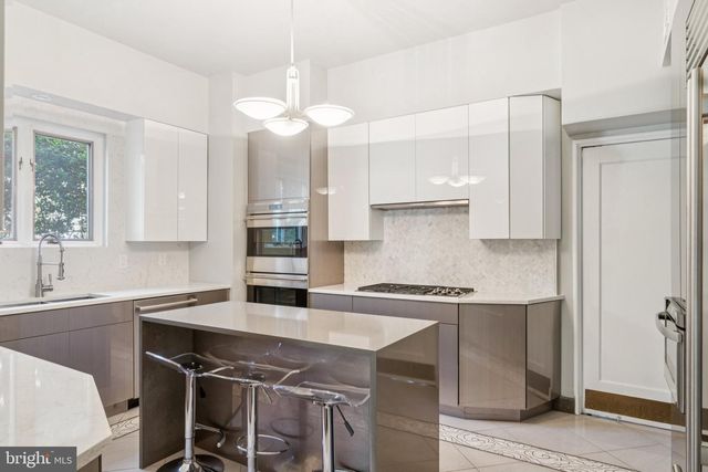 7200 CONNECTICUT AVE, Chevy Chase, MD 20815