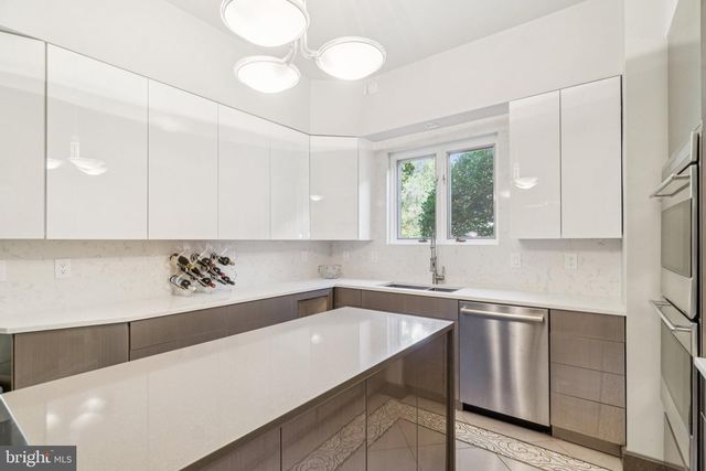 7200 CONNECTICUT AVE, Chevy Chase, MD 20815