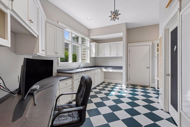 2975 Klondike Avenue N, Lake Elmo, MN 55042