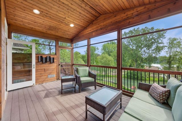 2975 Klondike Avenue N, Lake Elmo, MN 55042