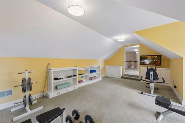 2975 Klondike Avenue N, Lake Elmo, MN 55042