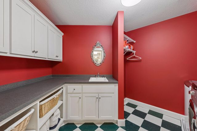 2975 Klondike Avenue N, Lake Elmo, MN 55042