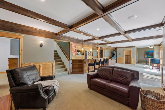 2975 Klondike Avenue N, Lake Elmo, MN 55042