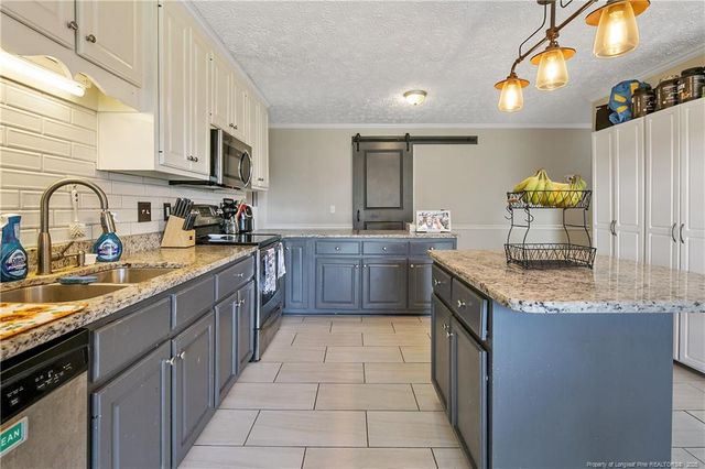 7578 Firethorn Drive, Fayetteville, NC 28311