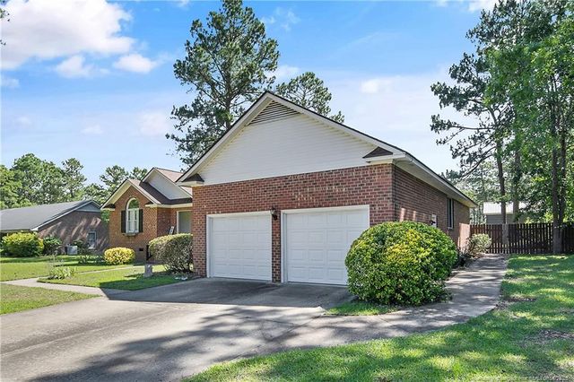 7578 Firethorn Drive, Fayetteville, NC 28311