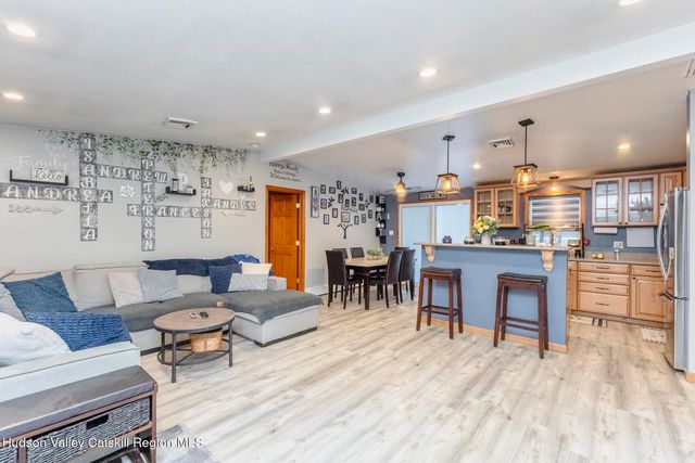 270 Mettacahonts Road, Accord, NY 12404