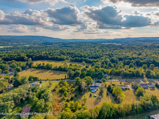 270 Mettacahonts Road, Accord, NY 12404