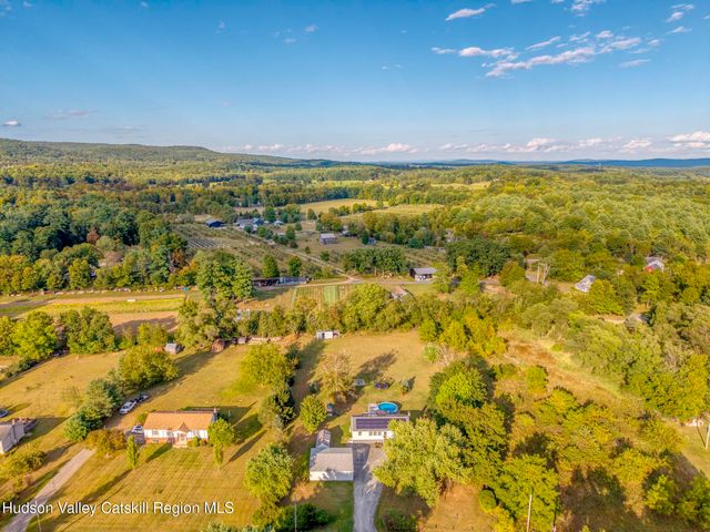 270 Mettacahonts Road, Accord, NY 12404