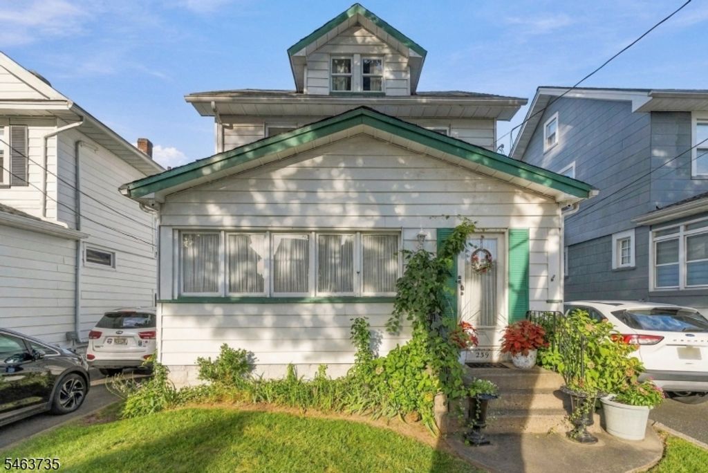 239 Magie Ave, Roselle Park Boro, NJ 07204 — exterior