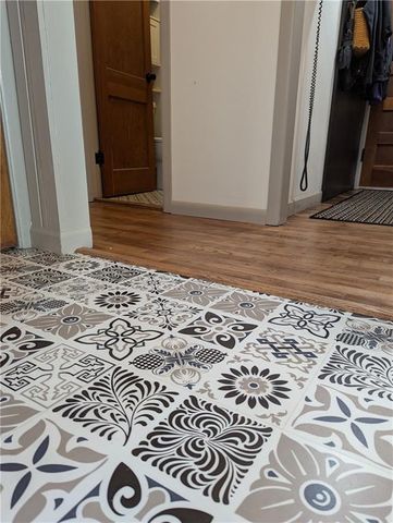 407 S 1st Street, Hiawatha, KS 66434