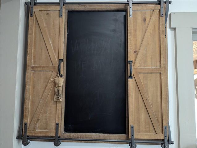 407 S 1st Street, Hiawatha, KS 66434