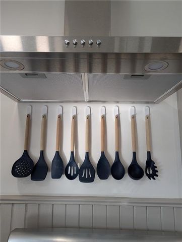 407 S 1st Street, Hiawatha, KS 66434