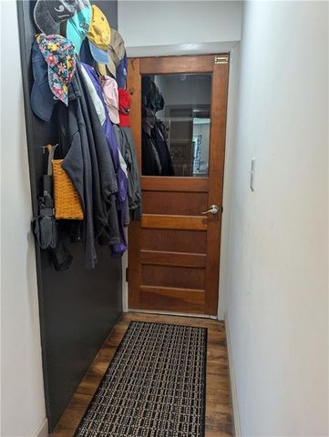 407 S 1st Street, Hiawatha, KS 66434