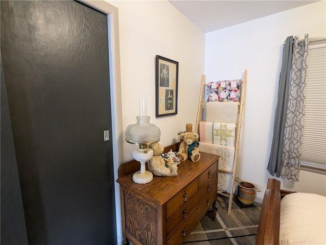 407 S 1st Street, Hiawatha, KS 66434