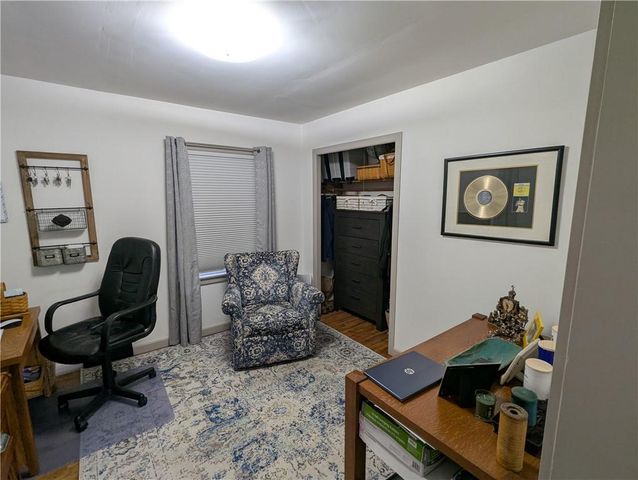 407 S 1st Street, Hiawatha, KS 66434