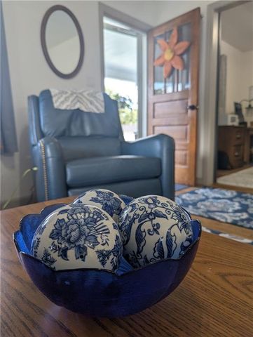 407 S 1st Street, Hiawatha, KS 66434