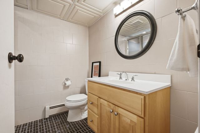 48 Gray Road, Andover, MA 01810