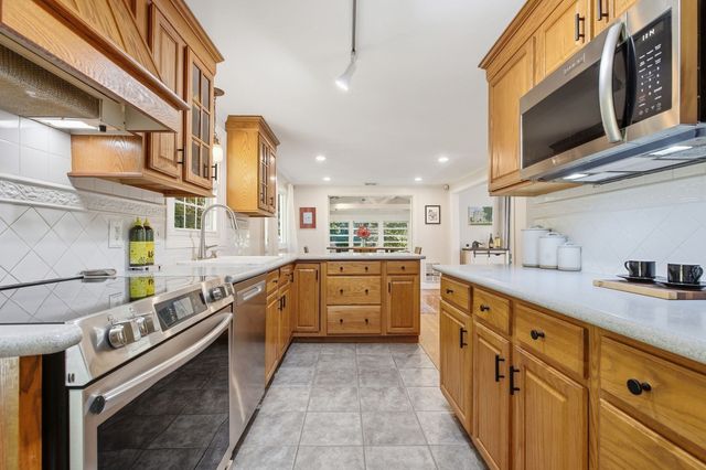 48 Gray Road, Andover, MA 01810
