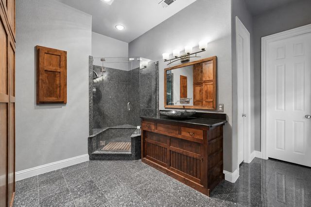 8319 Midway Road, Dallas, TX 75209