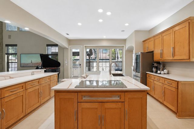 8319 Midway Road, Dallas, TX 75209