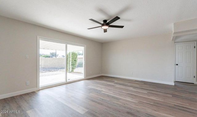 8304 N 55th Avenue, Glendale, AZ 85302