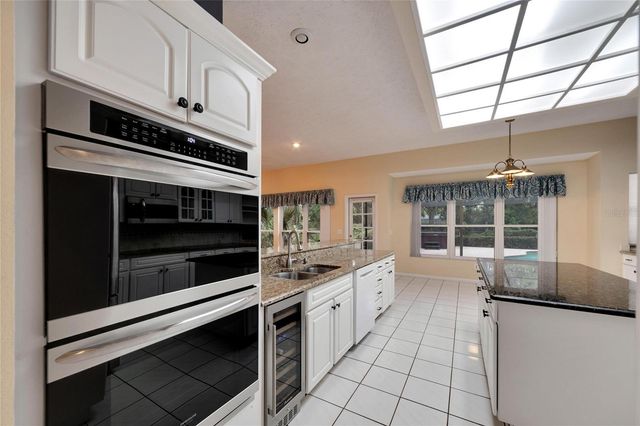 18006 CLEAR LAKE DR, Lutz, FL 33548