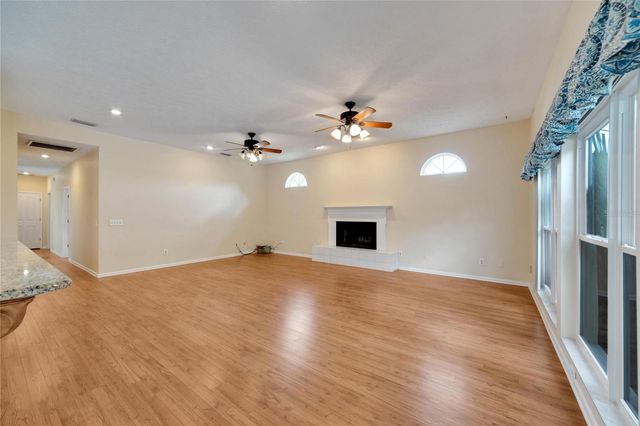 18006 CLEAR LAKE DR, Lutz, FL 33548