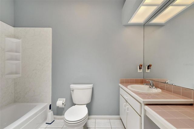 18006 CLEAR LAKE DR, Lutz, FL 33548