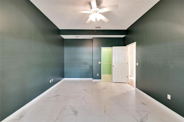 18006 CLEAR LAKE DR, Lutz, FL 33548