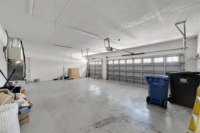 18006 CLEAR LAKE DR, Lutz, FL 33548