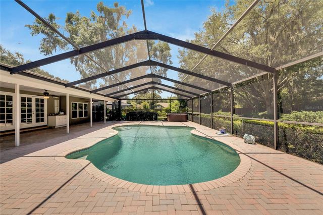 18006 CLEAR LAKE DR, Lutz, FL 33548