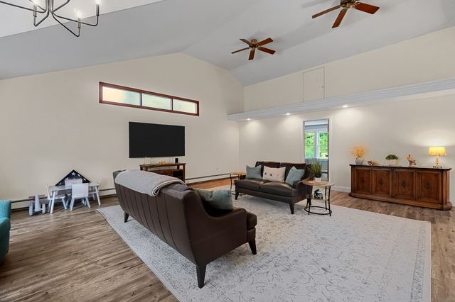 95 Lakeside Ave, Lakeville, MA 02347