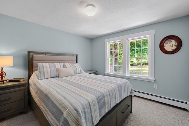 95 Lakeside Ave, Lakeville, MA 02347
