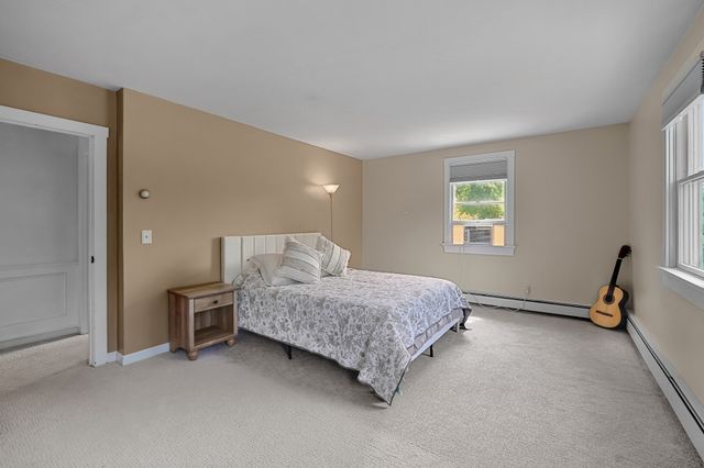 95 Lakeside Ave, Lakeville, MA 02347
