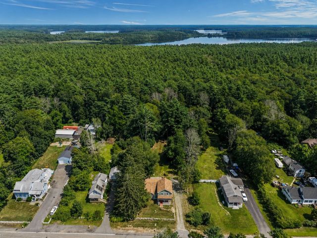 95 Lakeside Ave, Lakeville, MA 02347