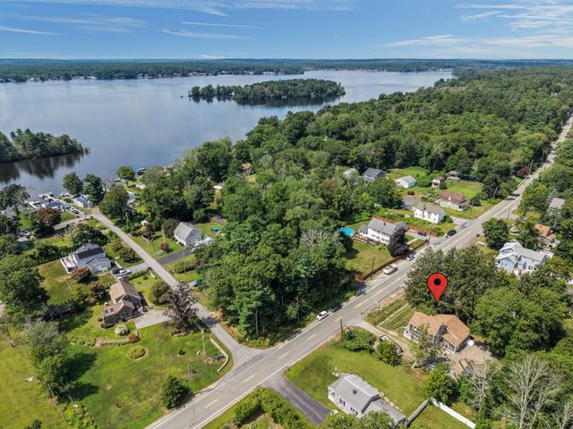 95 Lakeside Ave, Lakeville, MA 02347