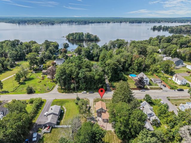 95 Lakeside Ave, Lakeville, MA 02347