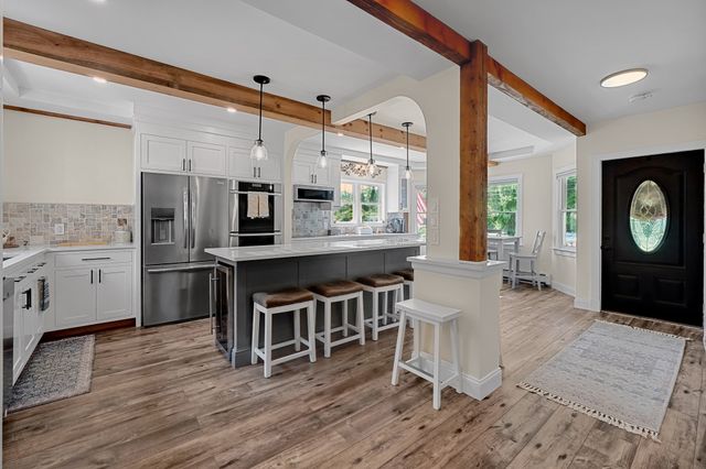 95 Lakeside Ave, Lakeville, MA 02347