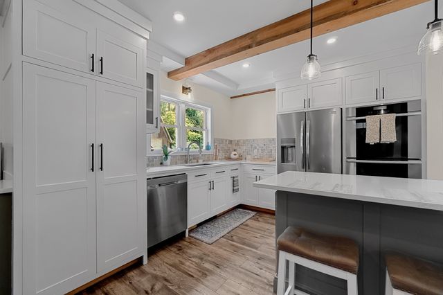 95 Lakeside Ave, Lakeville, MA 02347