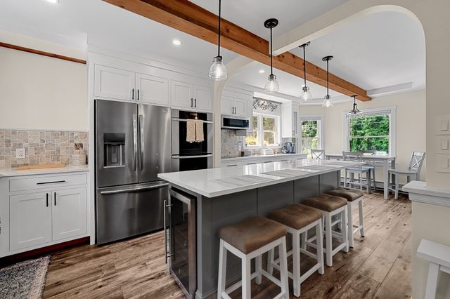 95 Lakeside Ave, Lakeville, MA 02347