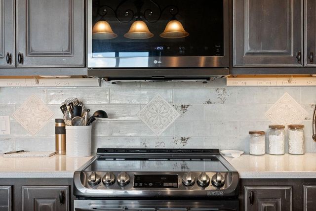 19833 Lakehurst LOOP, Spicewood, TX 78669