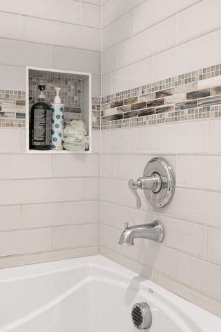 19833 Lakehurst LOOP, Spicewood, TX 78669