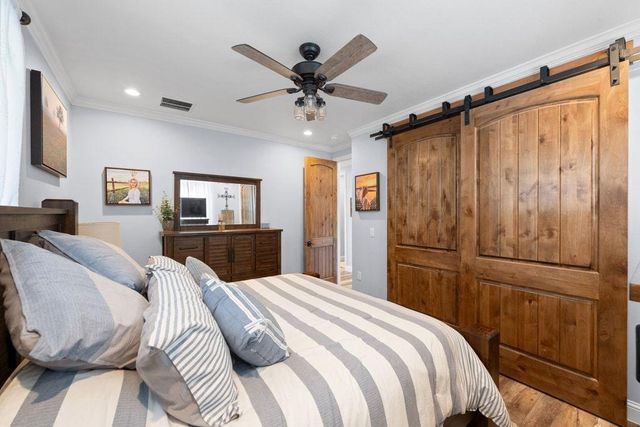 19833 Lakehurst LOOP, Spicewood, TX 78669